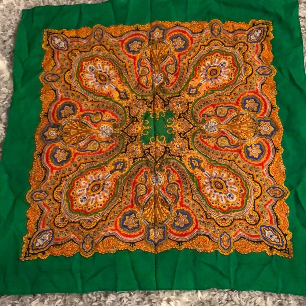 Pavlovo Posad Traditional Shawl 100% Wool Scarf Shawl